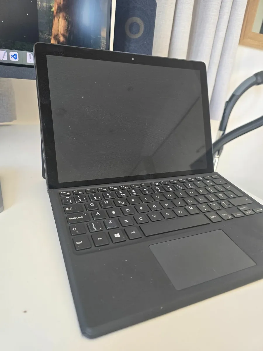 Dell Latitude 5285 2in1 - Image 1