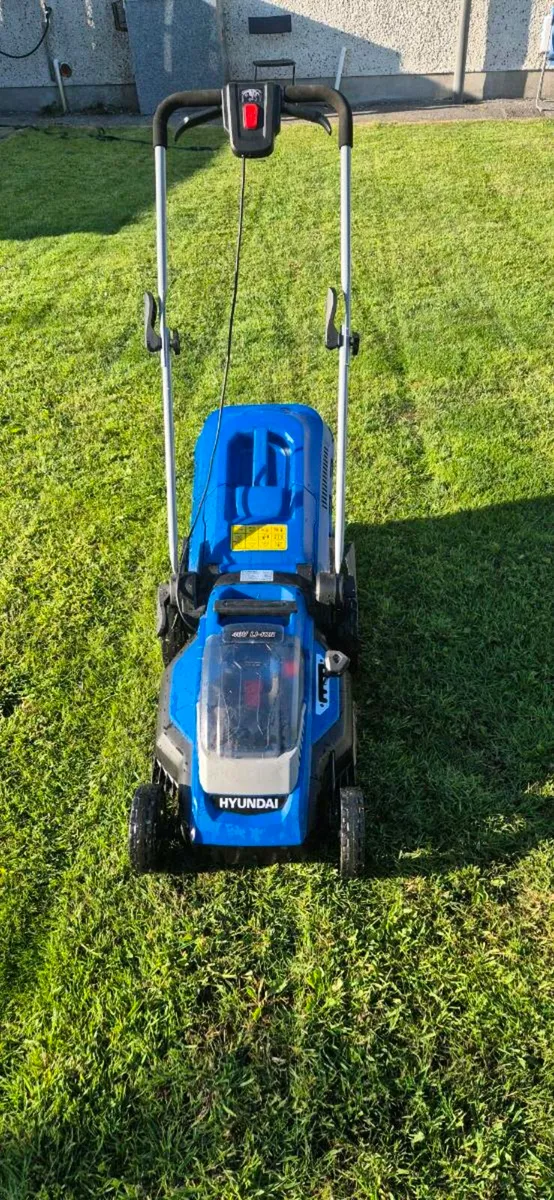 Hyundai cordless electric lawnmower - Image 3