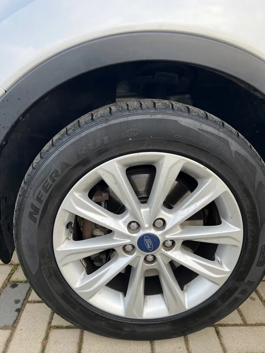 Ford Kuga 2016 - Image 2
