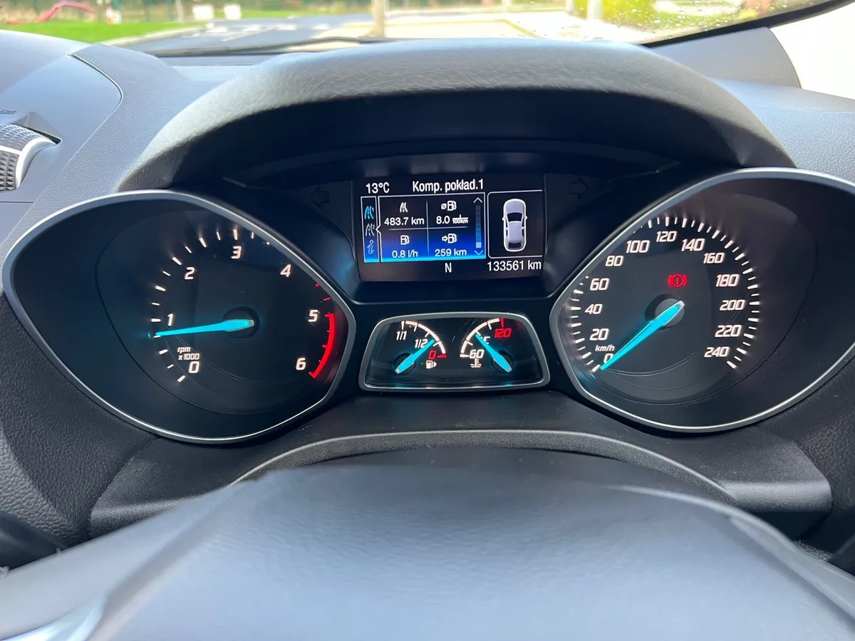 Ford Kuga 2016 - Image 4