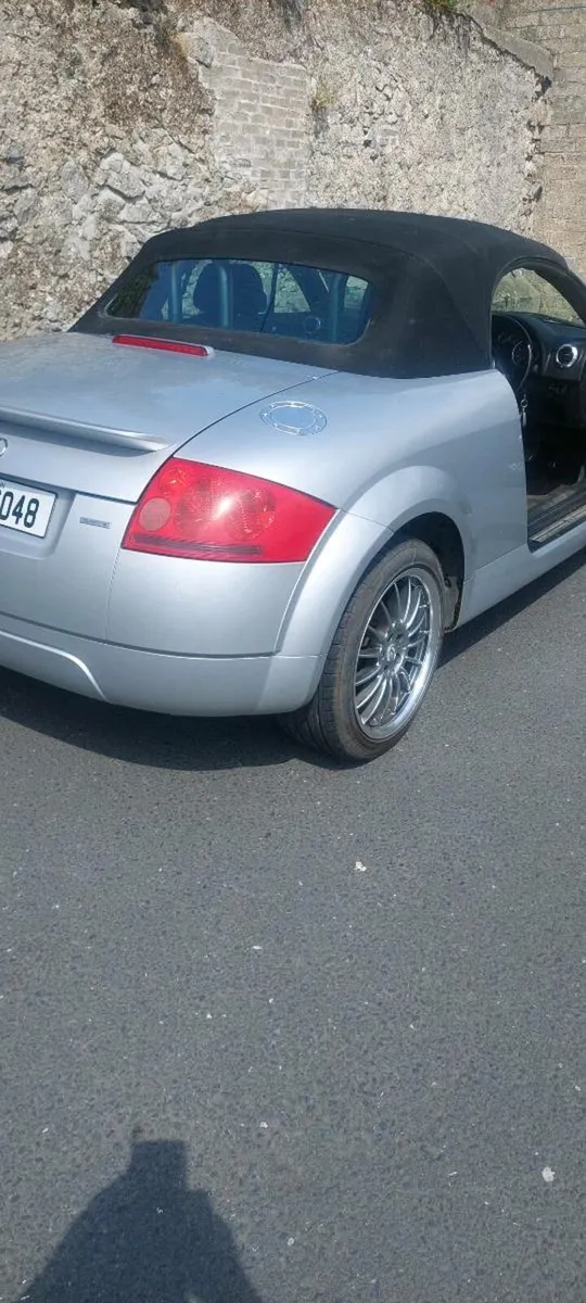 Car - Image 1