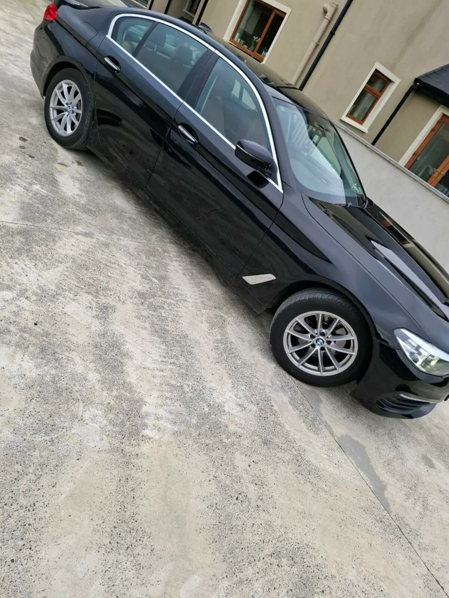 Car - Image 3