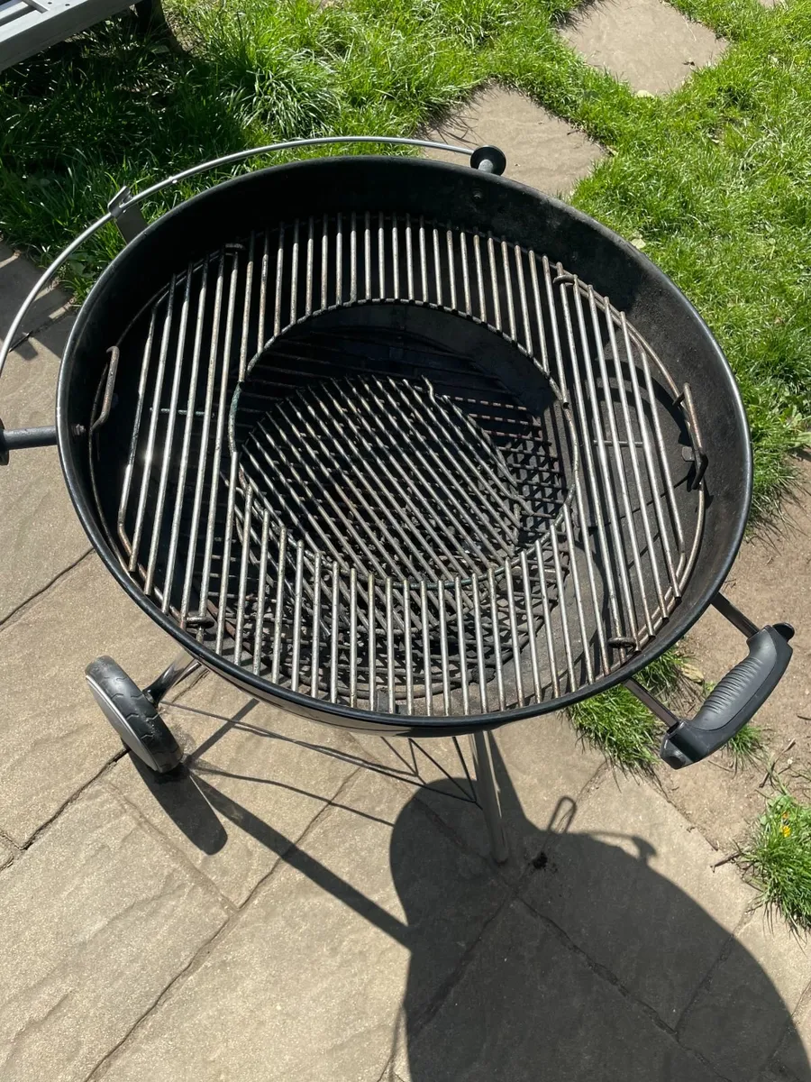 Weber Charcoal BBQ - Image 4