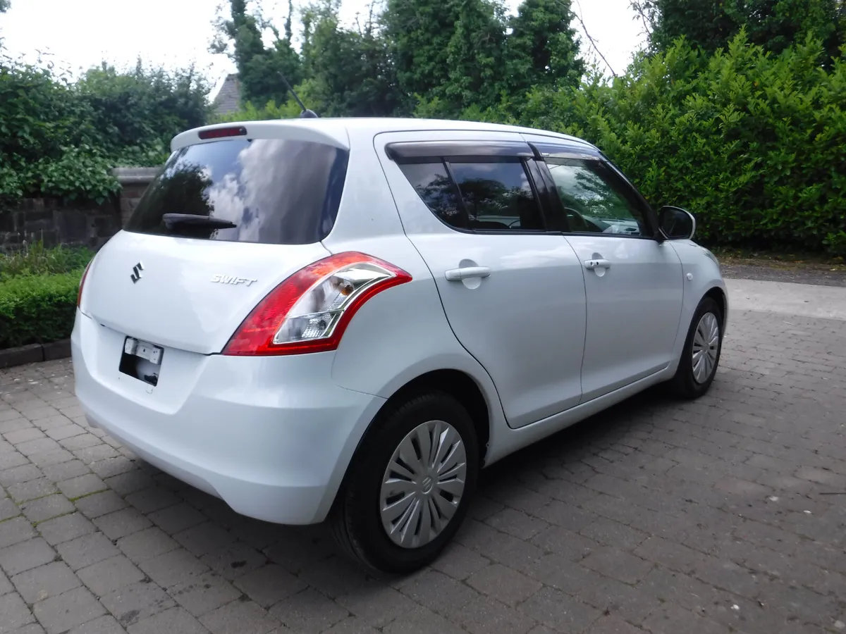 SUZUKI SWIFT 1.2 AUTO ANDROID+CARPLAY - Image 3