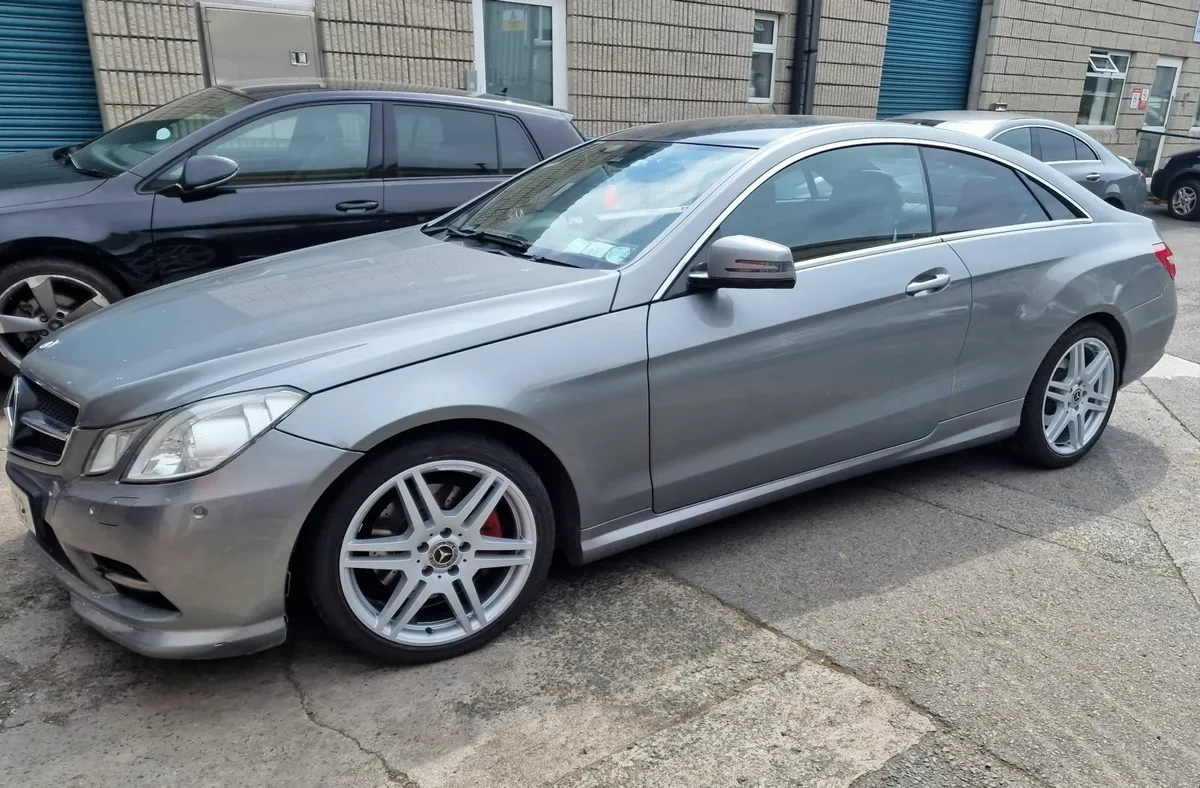 Mercedes-Benz E-Class 2012 - Image 1