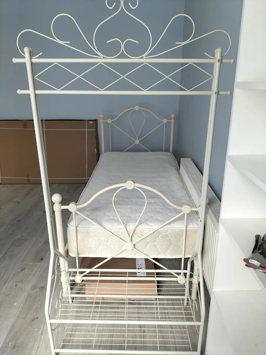 Single bed frame and wardrobe - Image 4