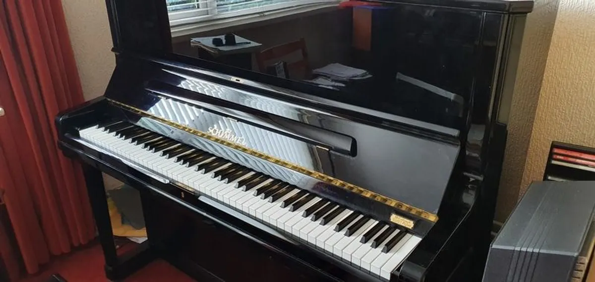 piano - Image 1