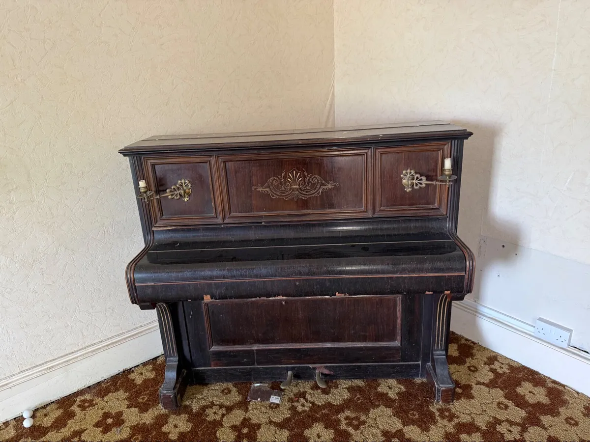 Piano - Image 4