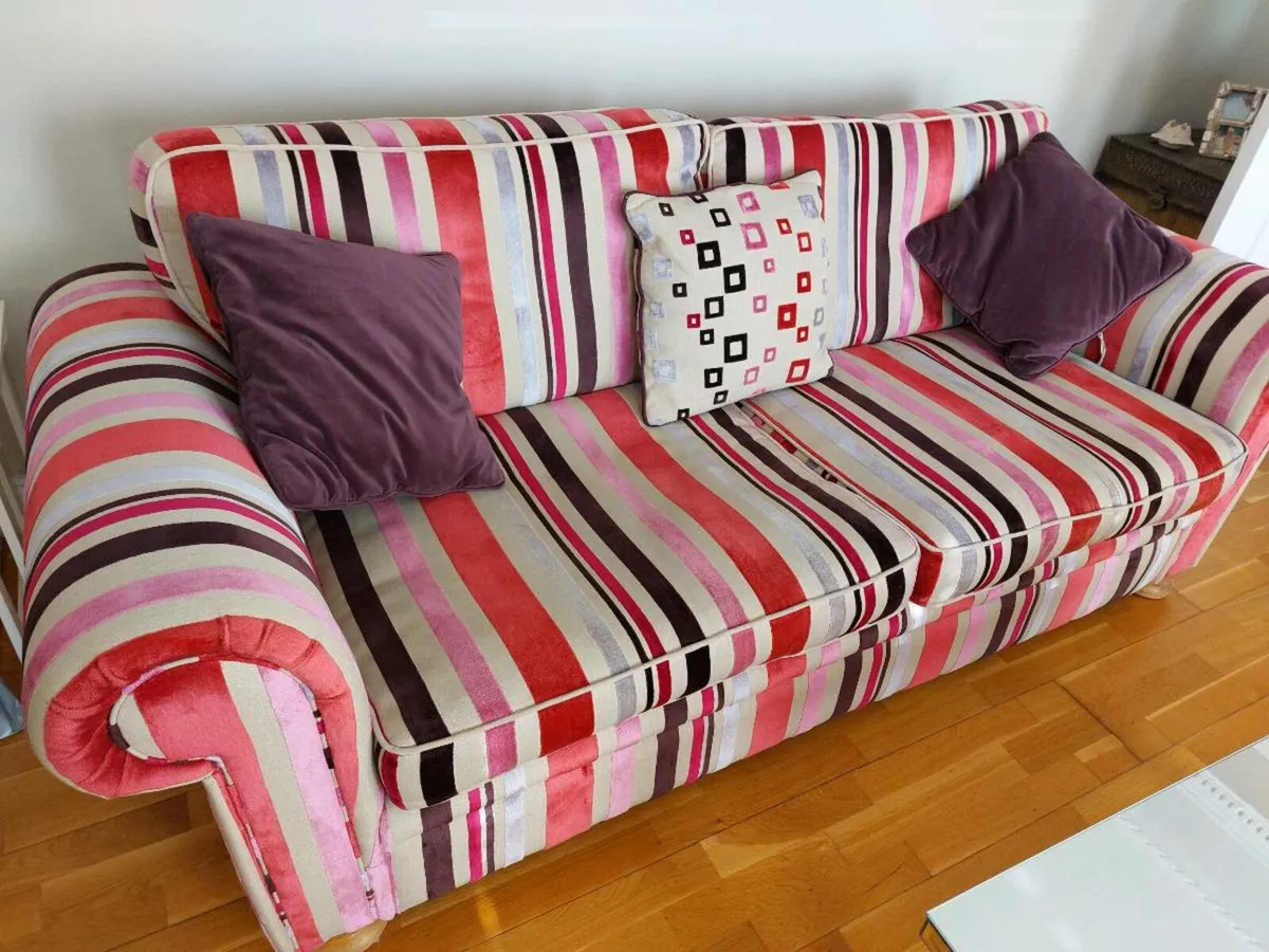 Fabric couch / sofa  3 and 2 seater - Image 3