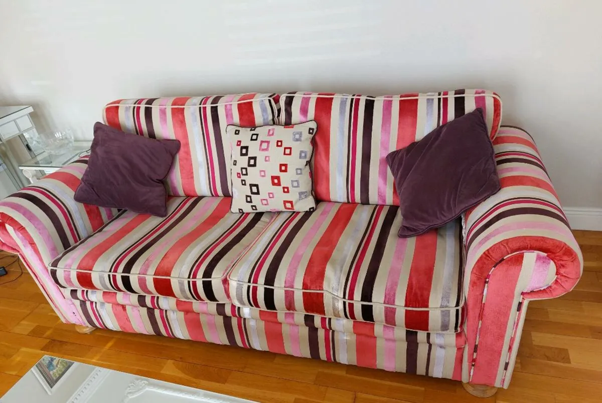 Fabric couch / sofa  3 and 2 seater - Image 4