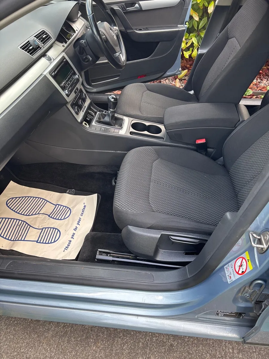 Car - Image 4