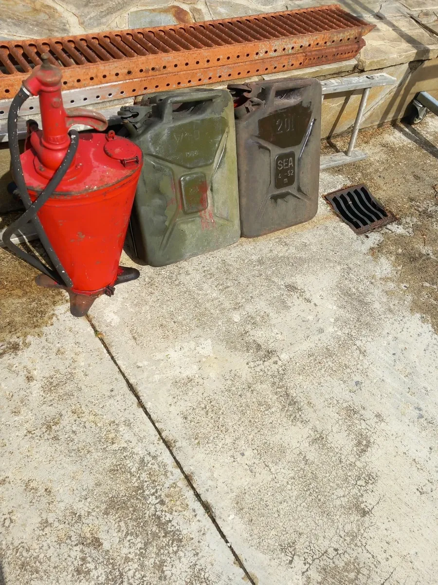Vintage Jerry Cans and oil dispenser - Image 1