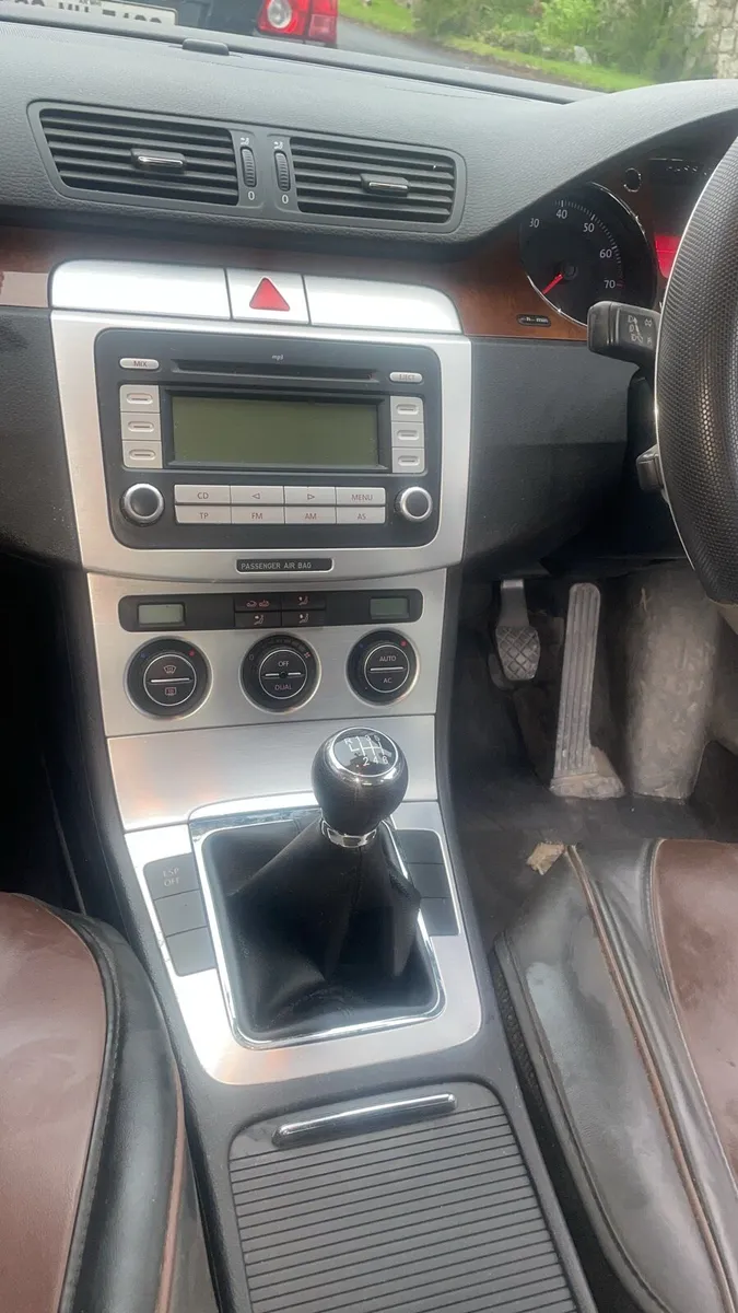 Vw Passat 1.4 petrol - Image 4