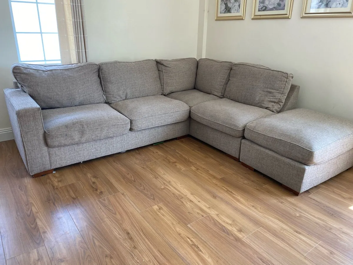 L shaped couch with 2 seater and foot stool - Image 3