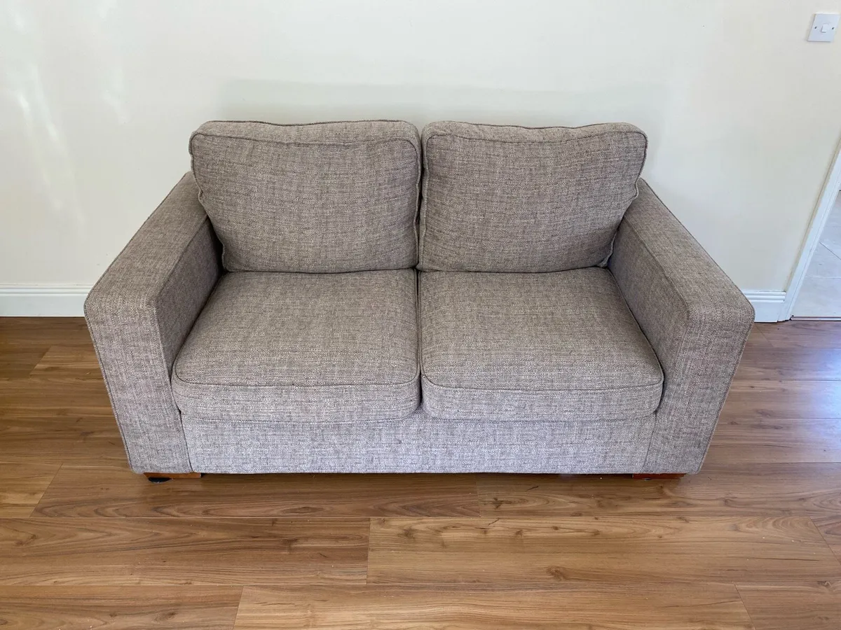 L shaped couch with 2 seater and foot stool - Image 4