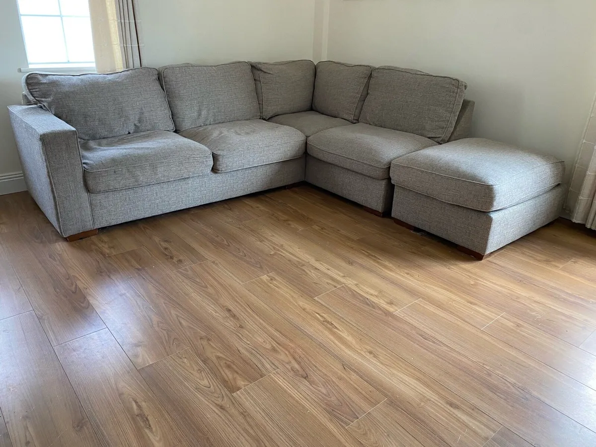 L shaped couch with 2 seater and foot stool - Image 1
