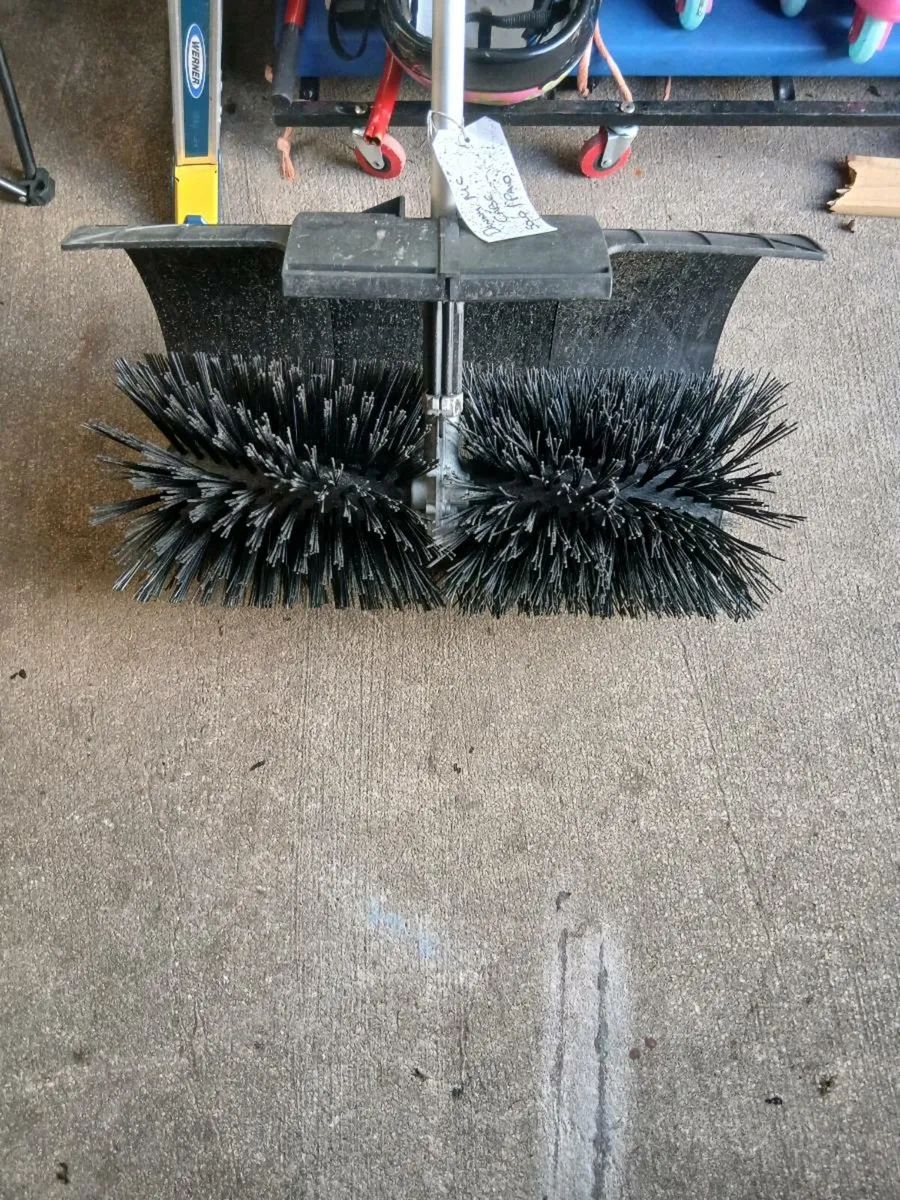 Stihl bristle brush attachment  new - Image 2
