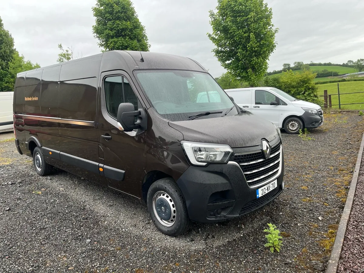2021 Renault master - Image 1