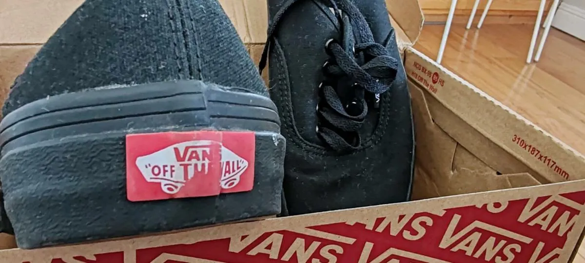 Ladies VANS trainers - Image 3