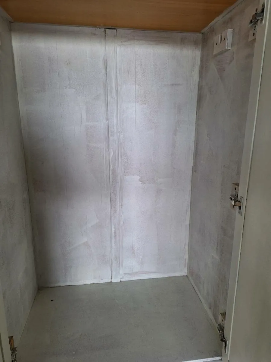 Wardrobe - Image 3