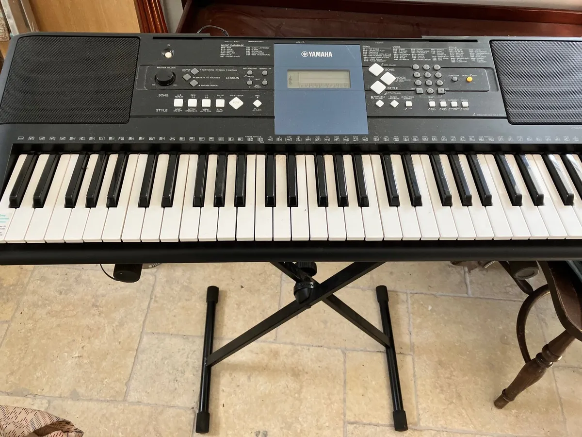 Yamaha Keyboard  psr-e333 - Image 1