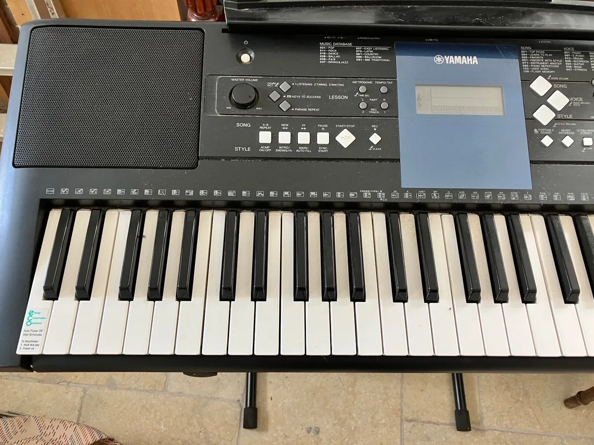 Yamaha Keyboard  psr-e333 - Image 4