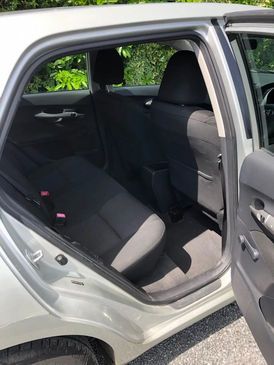 Toyota Auris 2007 - Image 3