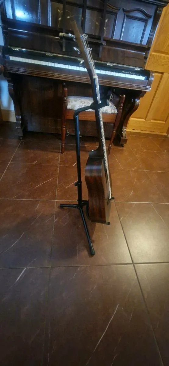 Guitar - Image 2