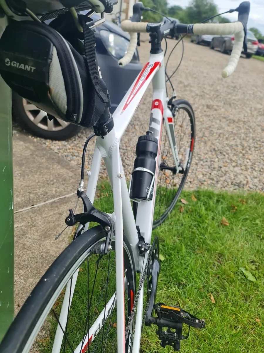 Giant Racer - Image 4