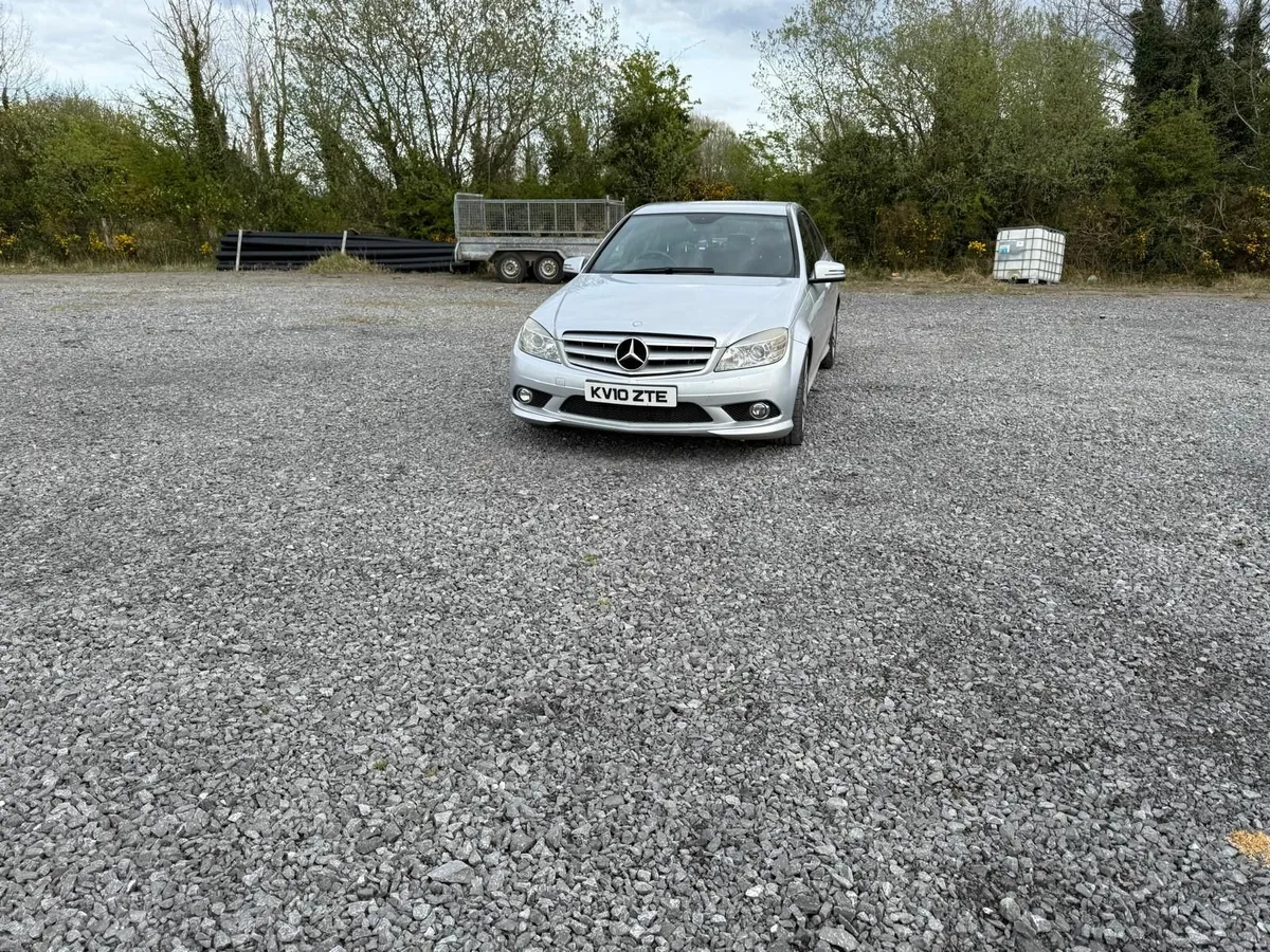 Mercedes-Benz C-Class 2010 - Image 3