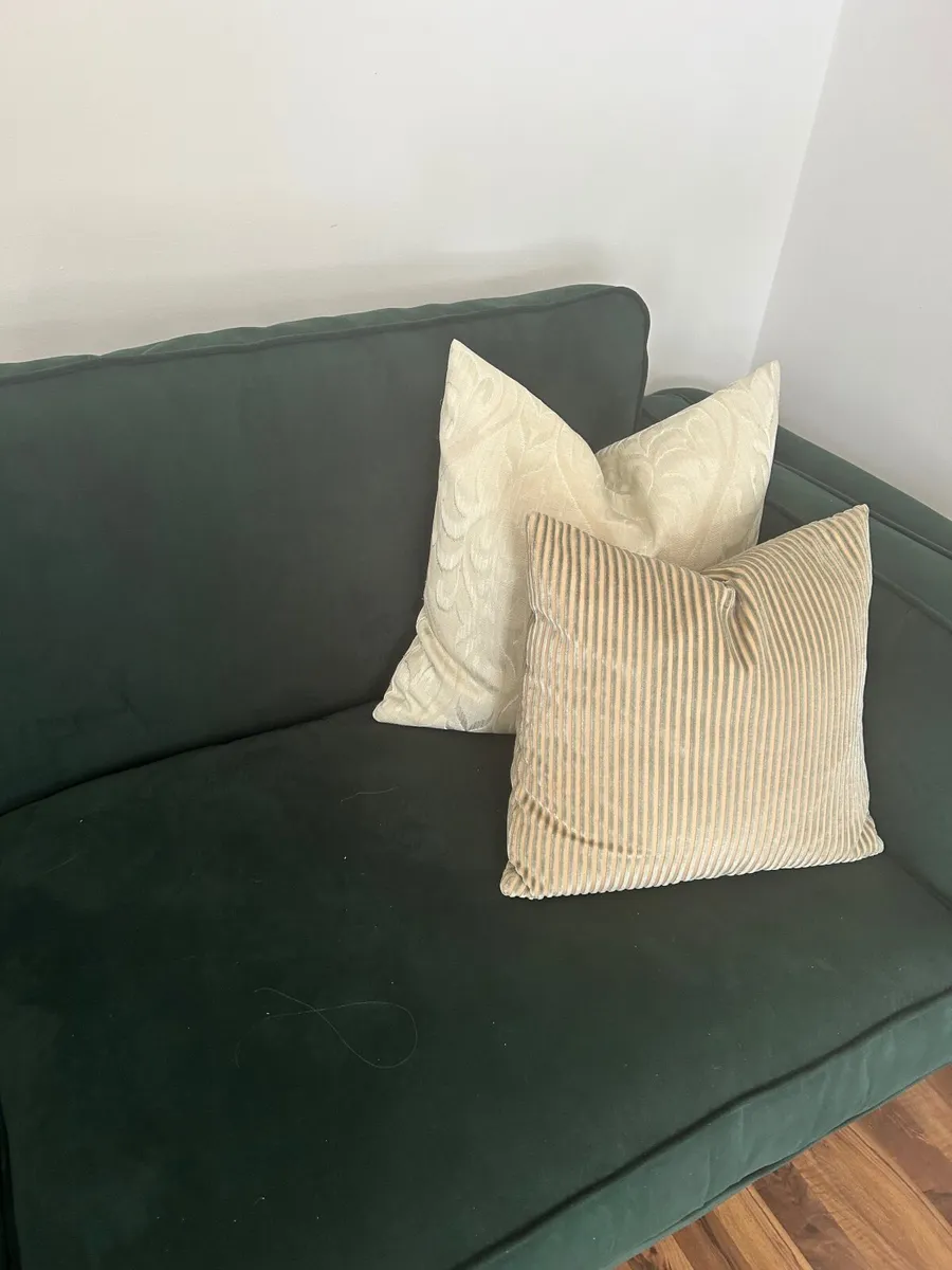 Couch - Image 2