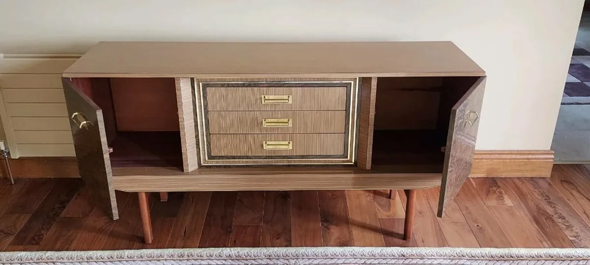 Sideboard - Image 4
