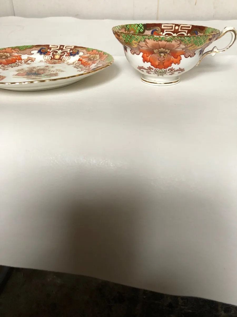 Cup and sideplates - Image 3