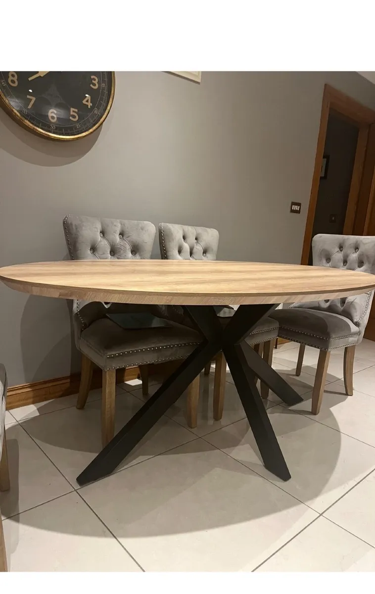 Kitchen Table - Image 1