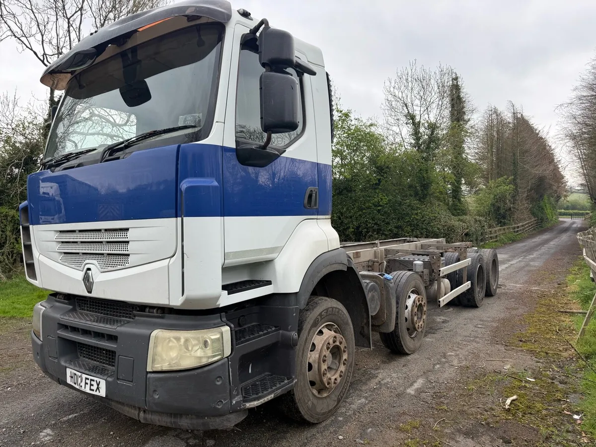 Renault 8x4 Chassis Cab - Image 3