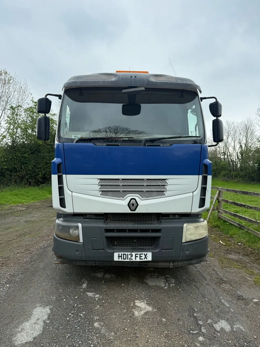 Renault 8x4 Chassis Cab - Image 4