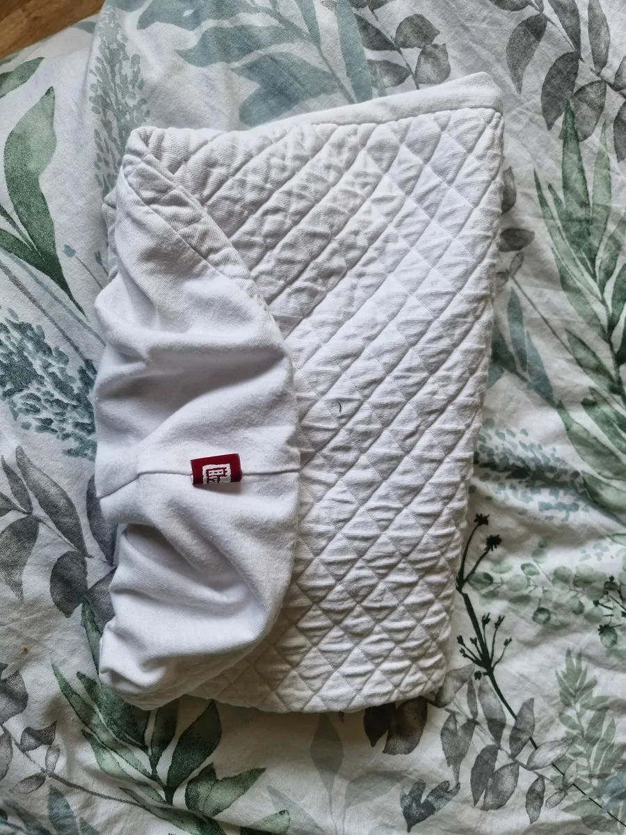 Cocoonababy includes a spare cover. - Image 3