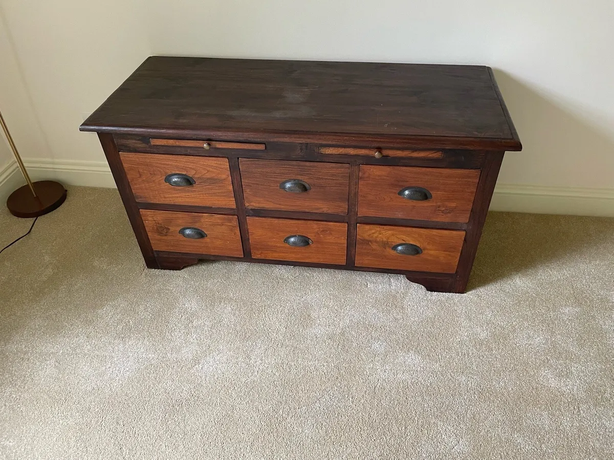 Drawer cabinet