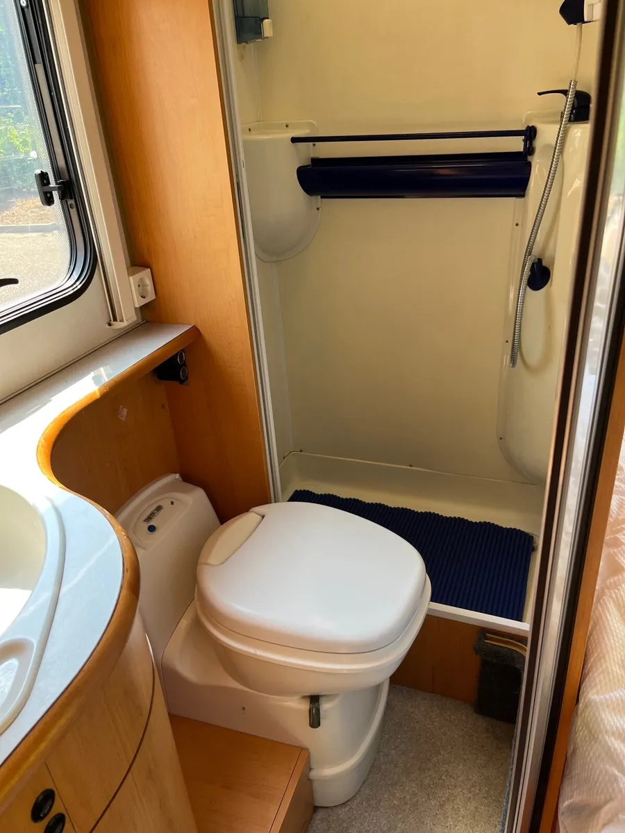 Motorhome - Image 2