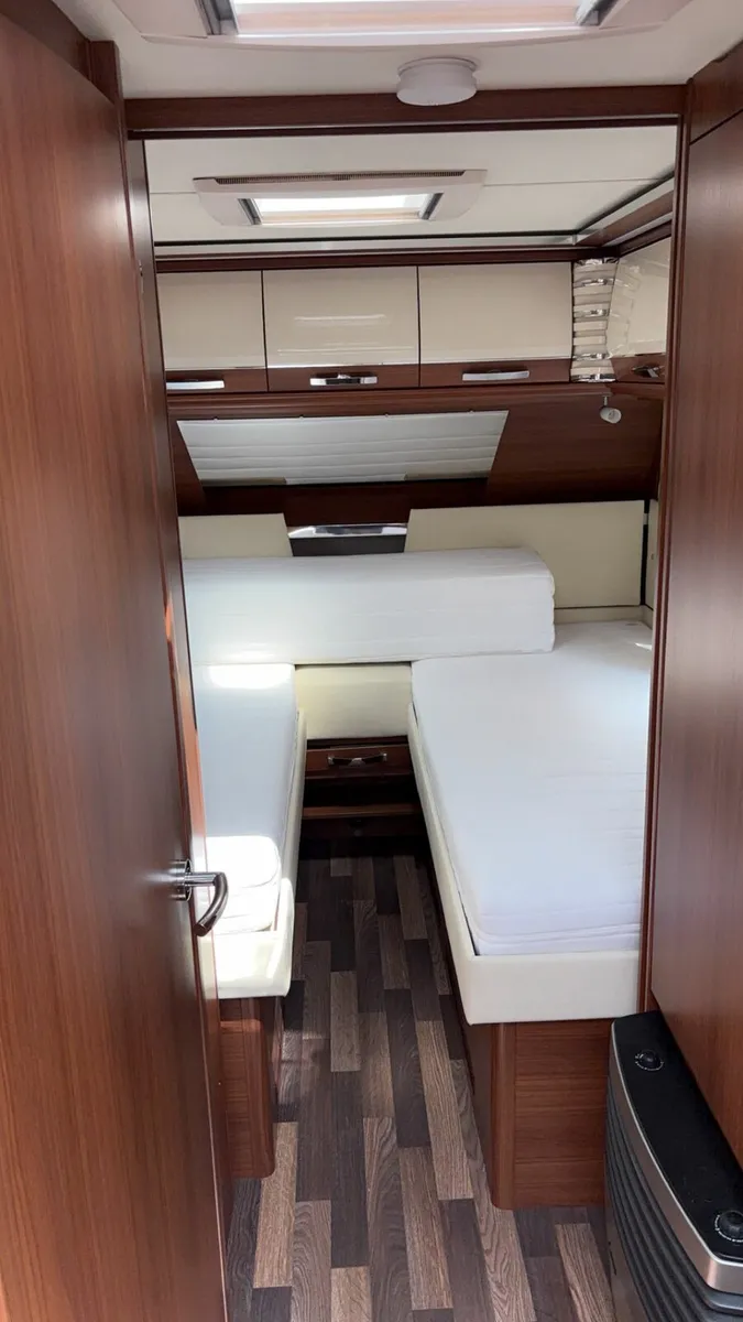 Caravan - Image 4