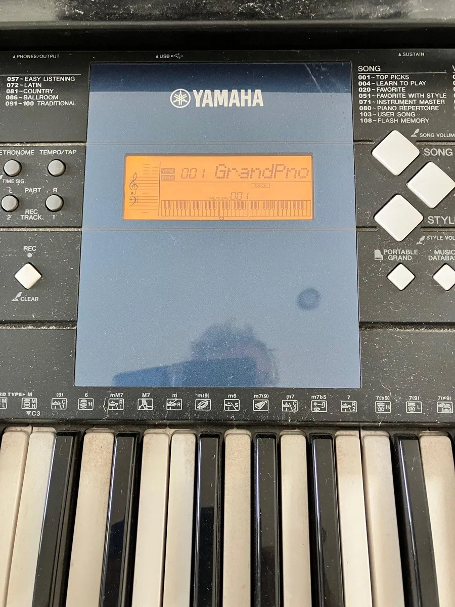 Yamaha Keyboard  psr-e333 - Image 2