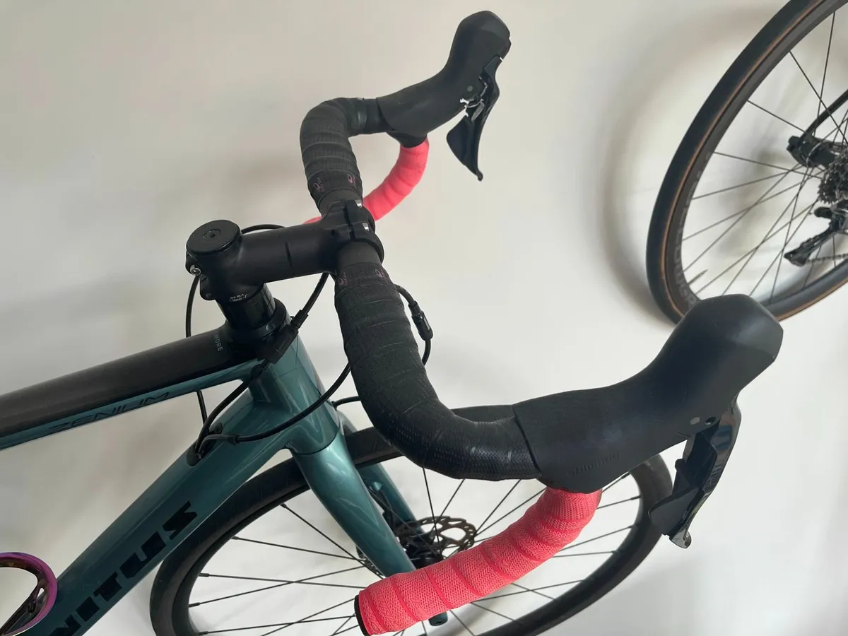 Women's  Road Bike - Image 2