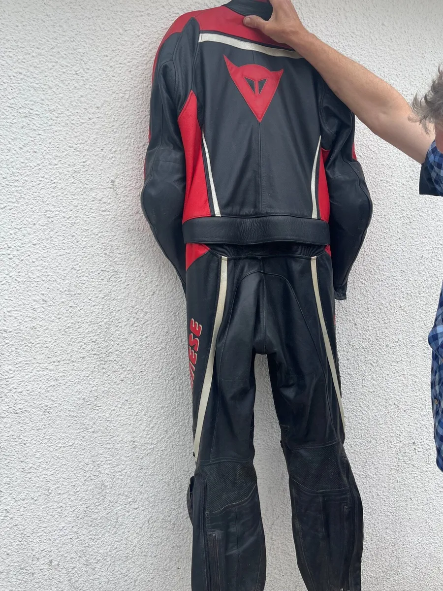Dainese 2piece leather motorcycle suit - Image 4