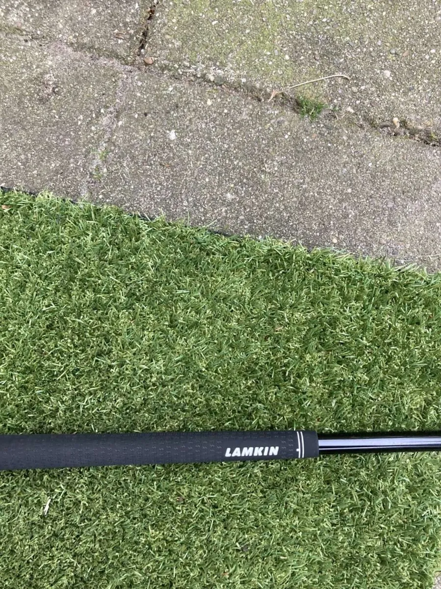 Golf irons - Image 1