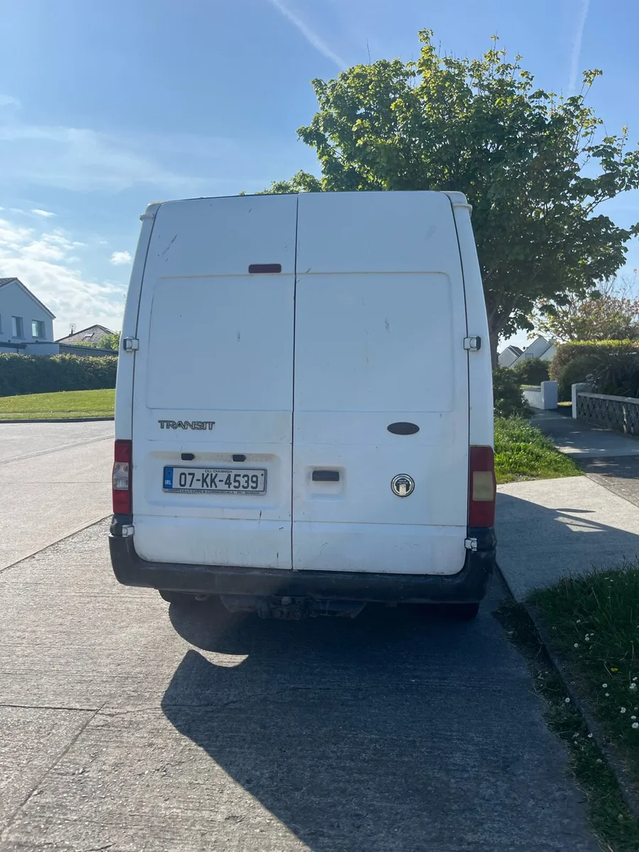 Ford Transit - Image 4