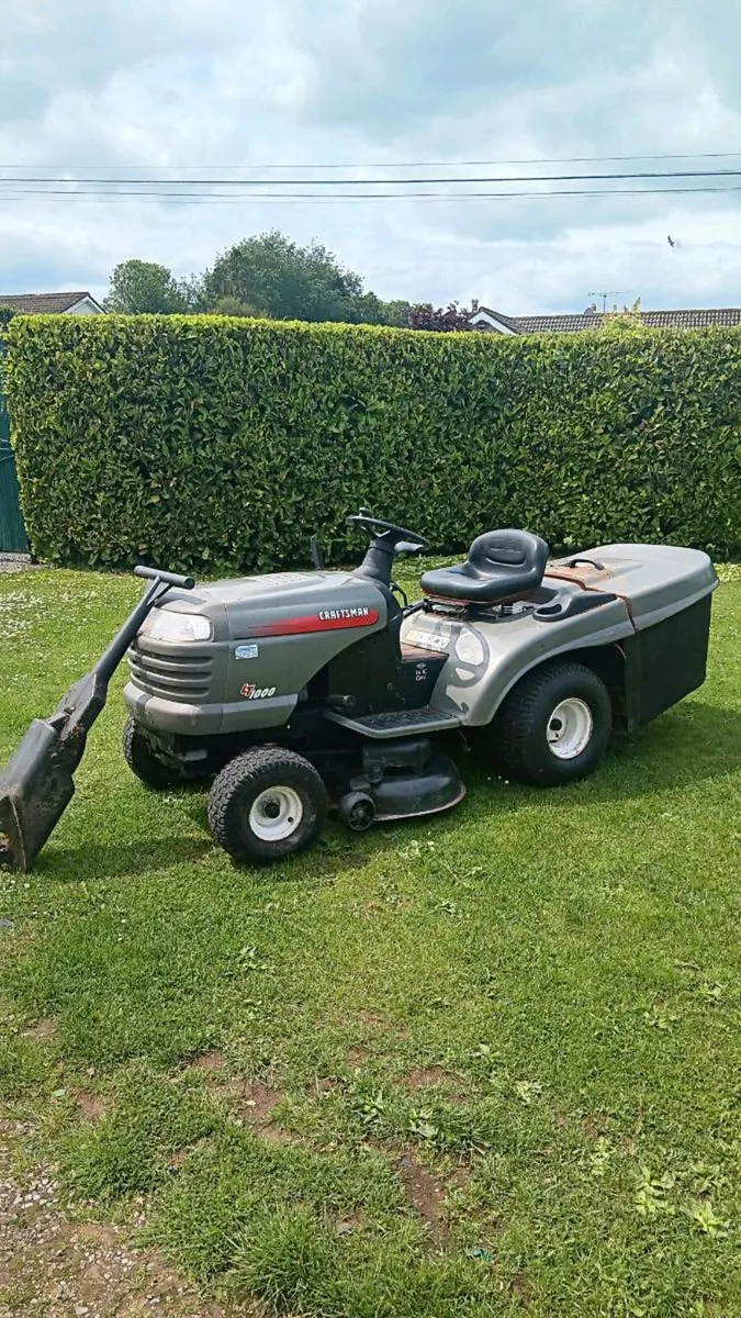 Craftsman hydrostatic 16.5hp Briggs engine - Image 1