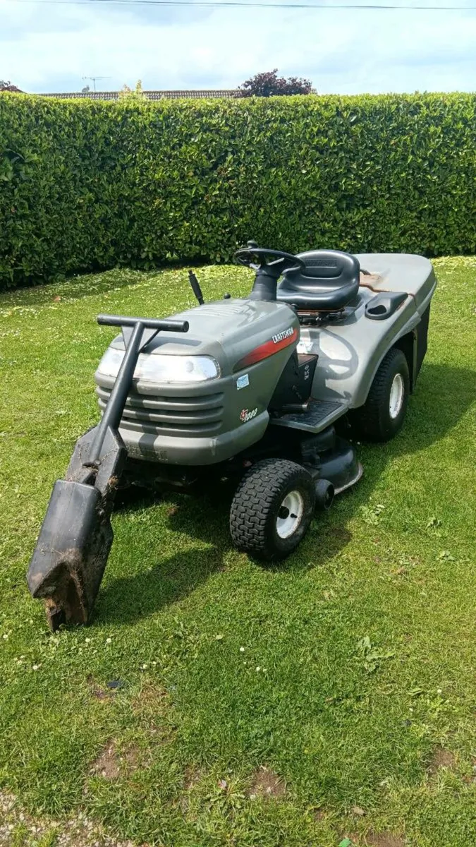 Craftsman hydrostatic 16.5hp Briggs engine - Image 2