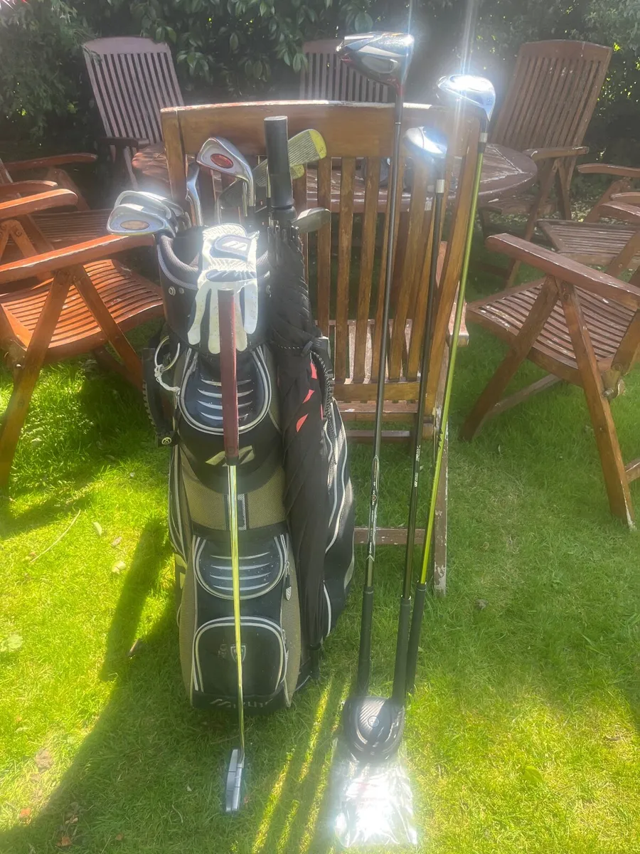 Golf Bag & Full Set of Iron, Woods and Putter - Image 1
