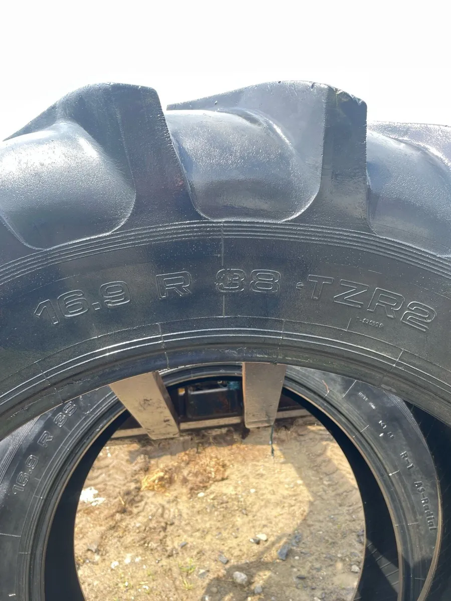 R38 16.9 Tyres - Image 2