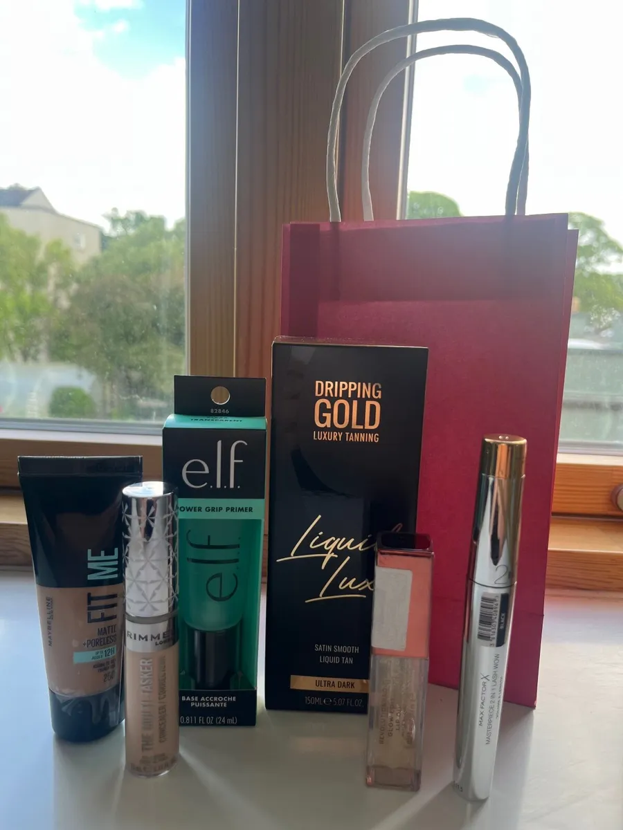 Makeup bundles new & sealed - Image 2